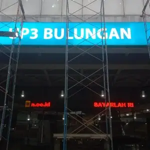 Neon Box 7
